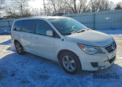 2010 Volkswagen Routan Se из США, поврежденный, VIN 2V4RW3D17AR424413
